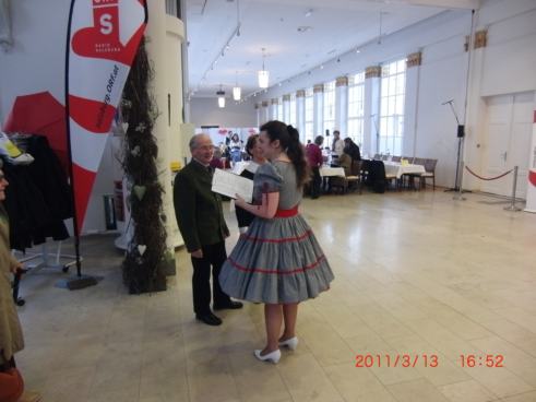CIMG0185_im Saal-01.jpg